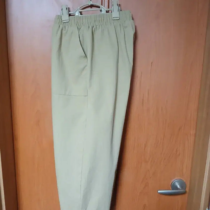[BUNJANG] Beige Cotton Pants with Elastic Waistband / 베이지색 면바지 (허리밴딩)