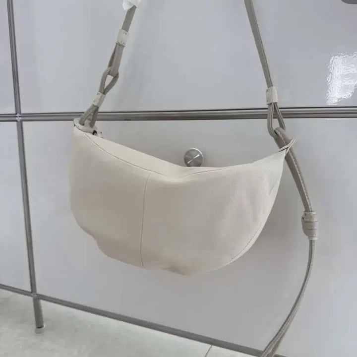 [BUNJANG] Genuine Leather Half-Moon Shoulder Bag / 소가죽 반달백