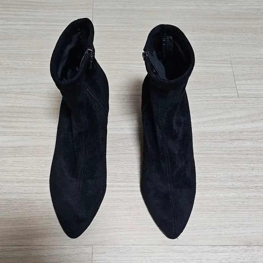 [BUNJANG] Renoma Suede Ankle Boots (Size 245) / (새상품급) (여성용) (시착제품) 레노마 부츠 / 구두 / 신발