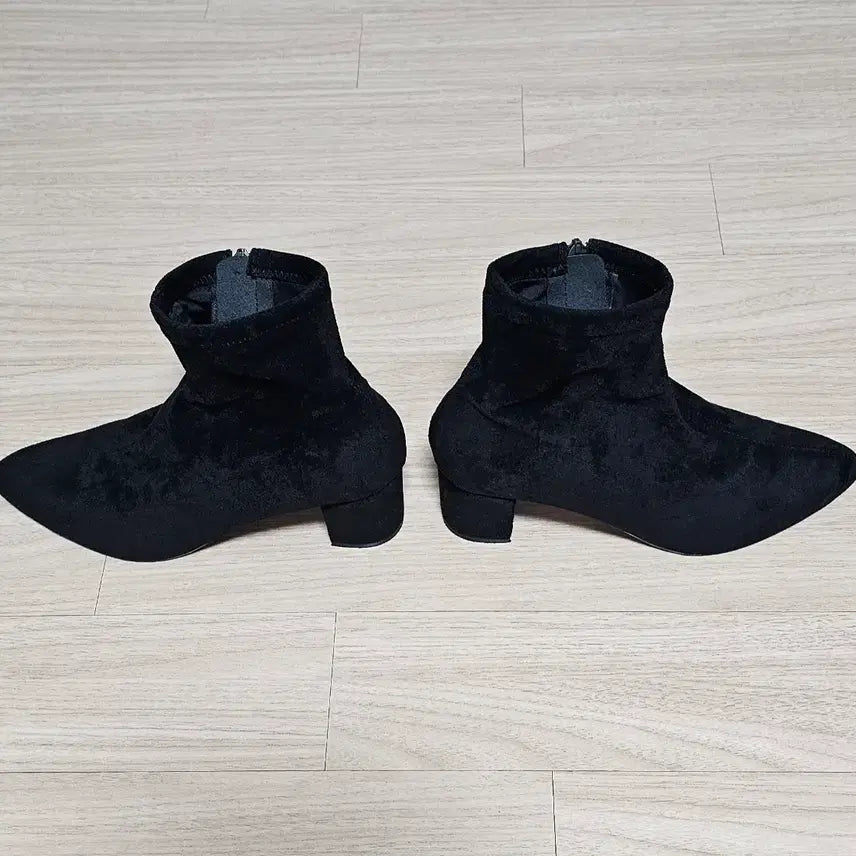 [BUNJANG] Renoma Suede Ankle Boots (Size 245) / (새상품급) (여성용) (시착제품) 레노마 부츠 / 구두 / 신발