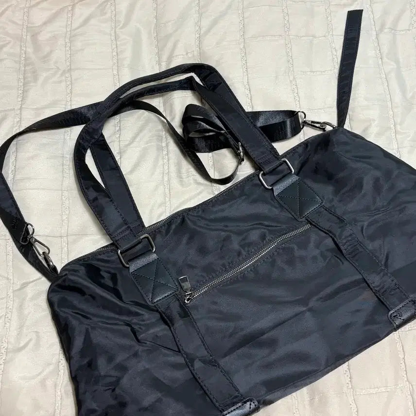 [BUNJANG] Black Duffel Bag Travel Bag / 블랙 더플백 여행용 가방