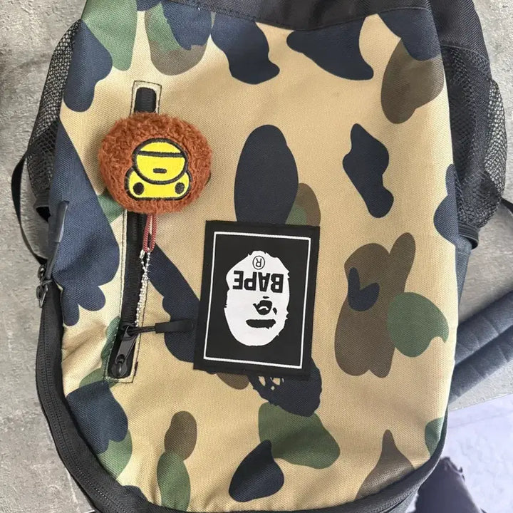 [SOLD OUT] 베이프 잡지부록 가방(키링포함)