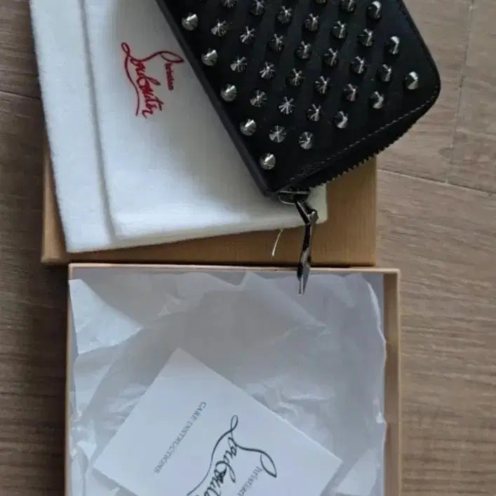 [BUNJANG] Christian Louboutin Zipper Coin Wallet / 크리스찬루부탱[정품]/지퍼코인 지갑