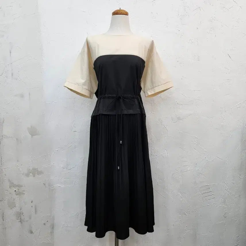 [BUNJANG] Black Pleated Long Dress / 블랙 플리츠 롱 원피스