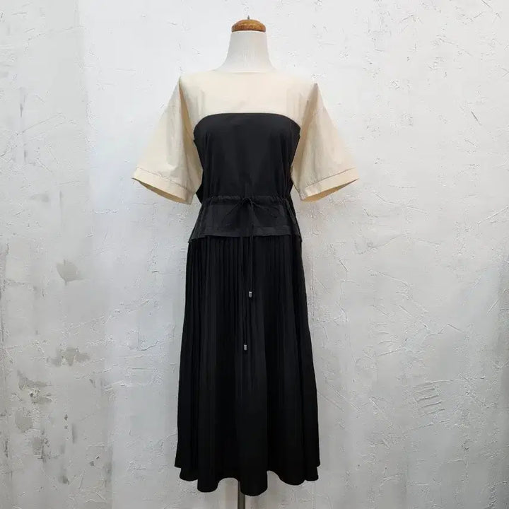 [BUNJANG] Black Pleated Long Dress / 블랙 플리츠 롱 원피스