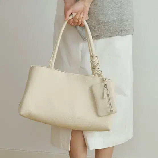 [BUNJANG] Ring Seoul Cow Leather Wide Shoulder Bag - Cream / 링서울 cow leather wide shoulder bag-cream