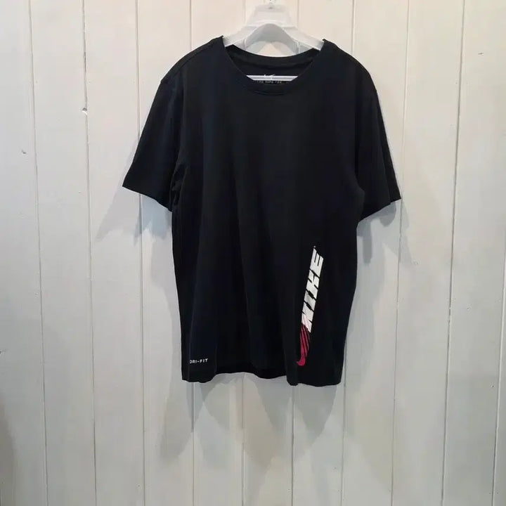 [BUNJANG] Nike Black Short Sleeve T-Shirt / NIKE [나이키] 반팔티