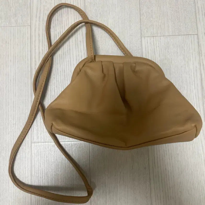 [BUNJANG] Brown Crossbody Bag / 브라운 크로스백