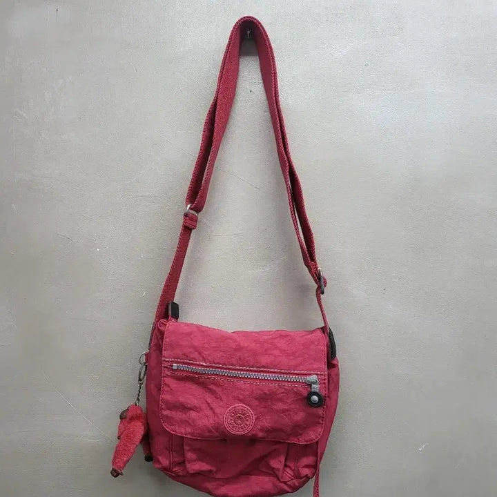 [BUNJANG] Kipling Red Crossbody Bag with Keychain / 키플링 레드 크로스백 + 키링