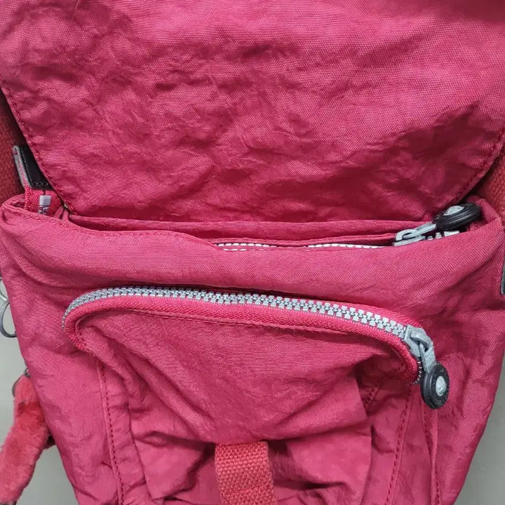 [BUNJANG] Kipling Red Crossbody Bag with Keychain / 키플링 레드 크로스백 + 키링
