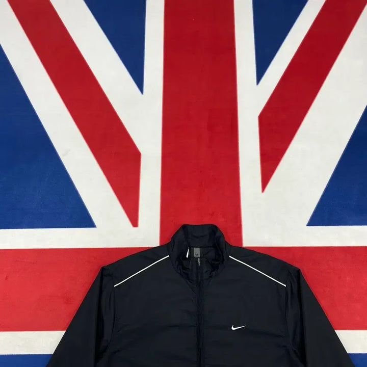 [BUNJANG] Nike Windbreaker Jacket (Size M) / 나이키 바람막이 M