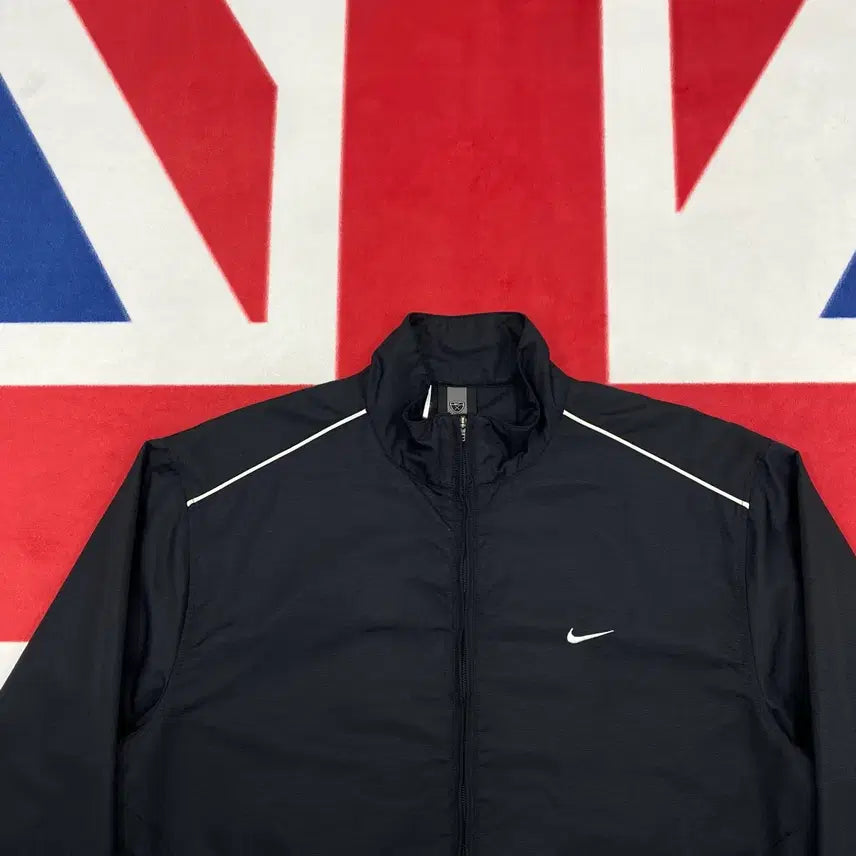[BUNJANG] Nike Windbreaker Jacket (Size M) / 나이키 바람막이 M