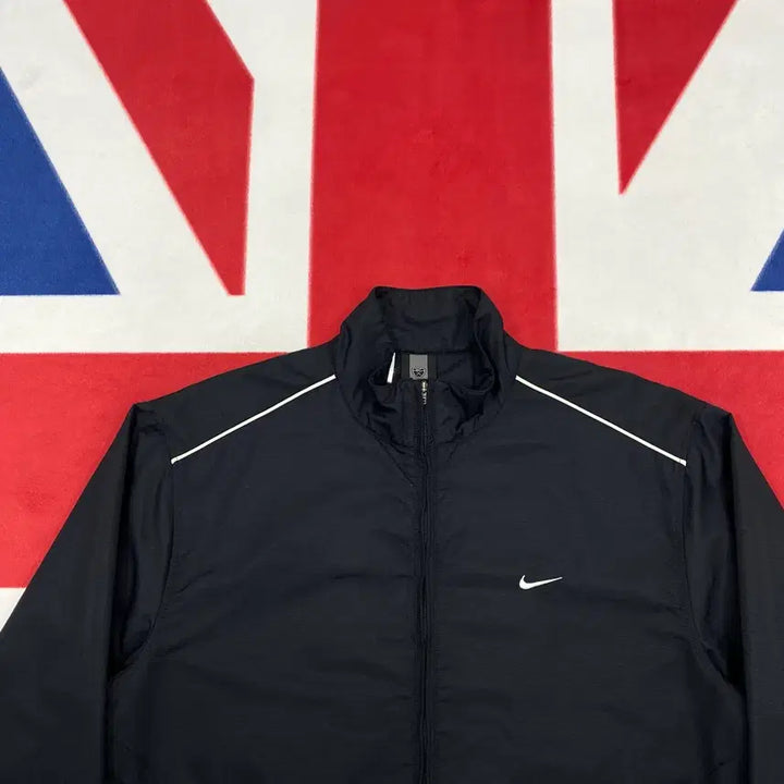 [BUNJANG] Nike Windbreaker Jacket (Size M) / 나이키 바람막이 M