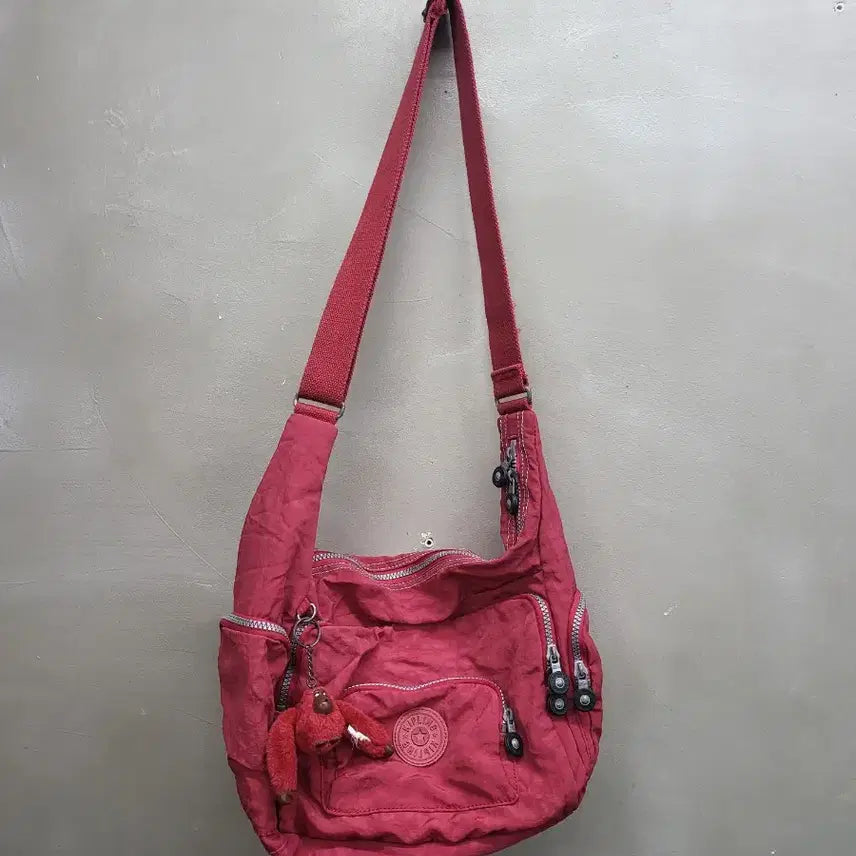 [BUNJANG] Kipling Red Crossbody Bag with Keychain / 키플링 레드 크로스백 + 키링 포함
