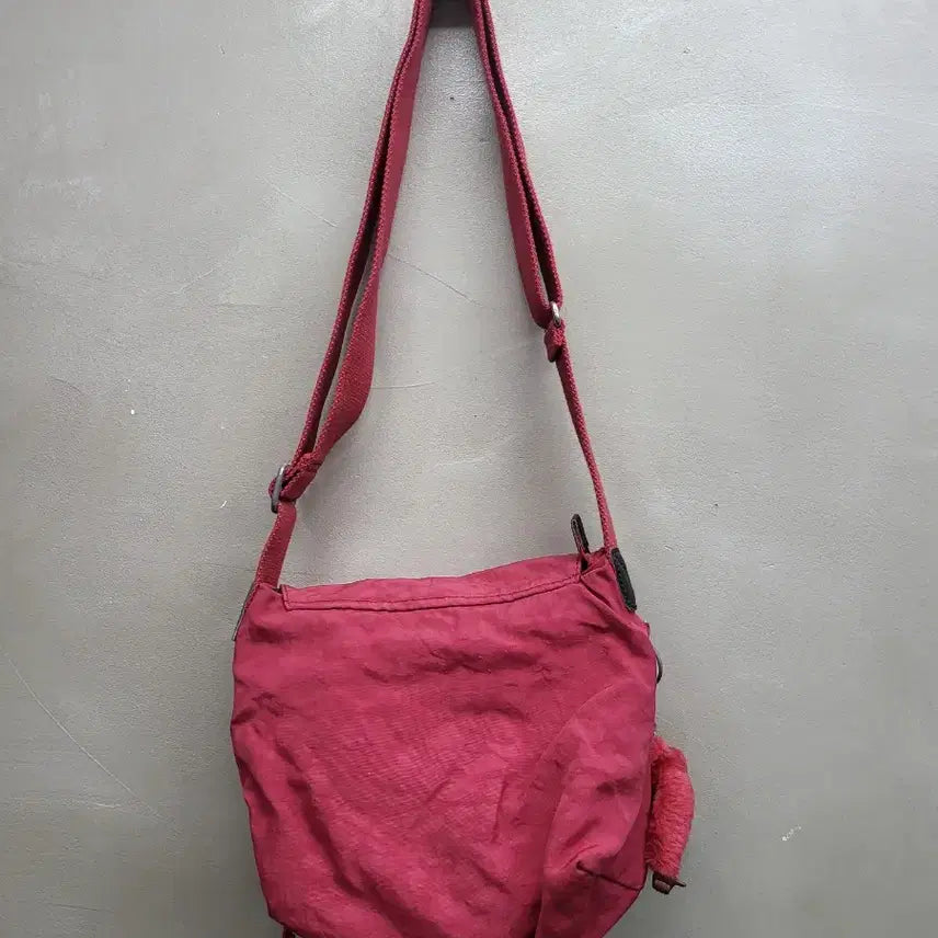 [BUNJANG] Kipling Red Crossbody Bag with Keychain / 키플링 레드 크로스백 + 키링 포함