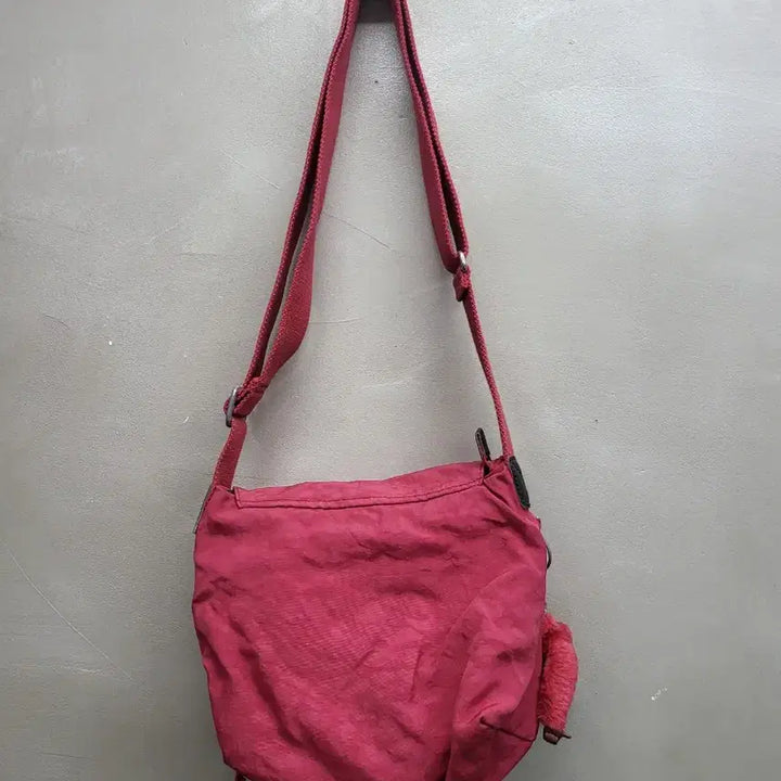 [BUNJANG] Kipling Red Crossbody Bag with Keychain / 키플링 레드 크로스백 + 키링 포함
