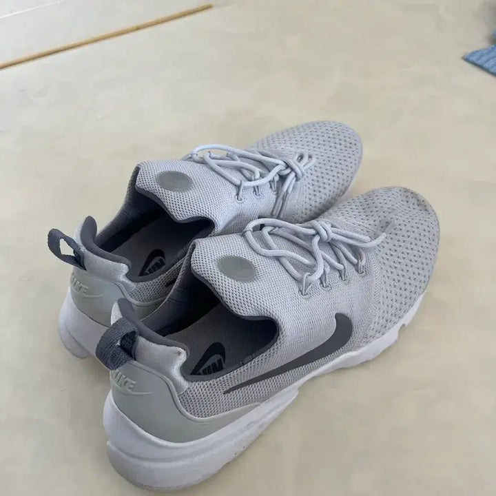 [BUNJANG] Nike Running Shoes (Gray, 275mm) / 새상품) 나이키 러닝화 회색 275