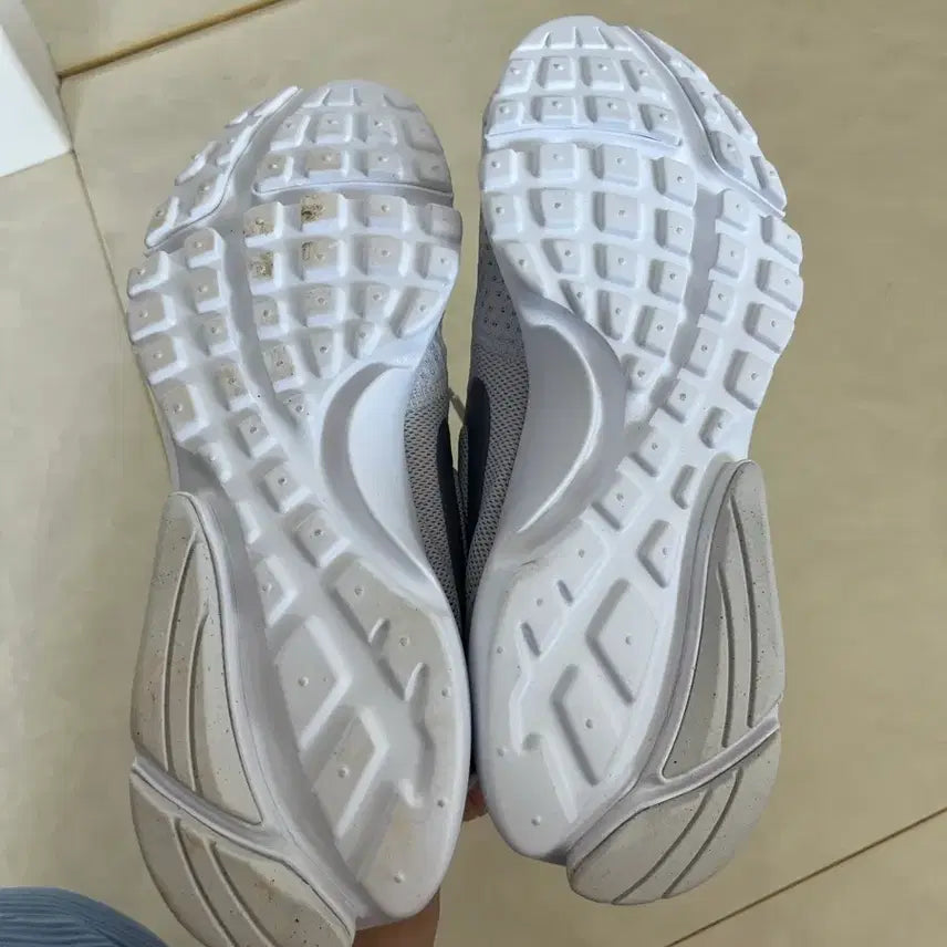 [BUNJANG] Nike Running Shoes (Gray, 275mm) / 새상품) 나이키 러닝화 회색 275