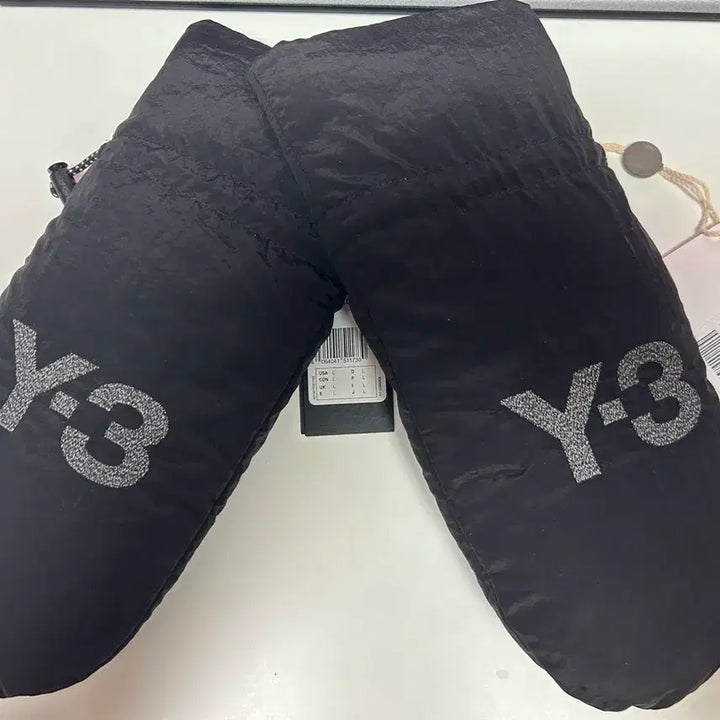 [BUNJANG] Y-3 Black Padded Mittens L / Y-3 블랙 패딩 벙어리 장갑