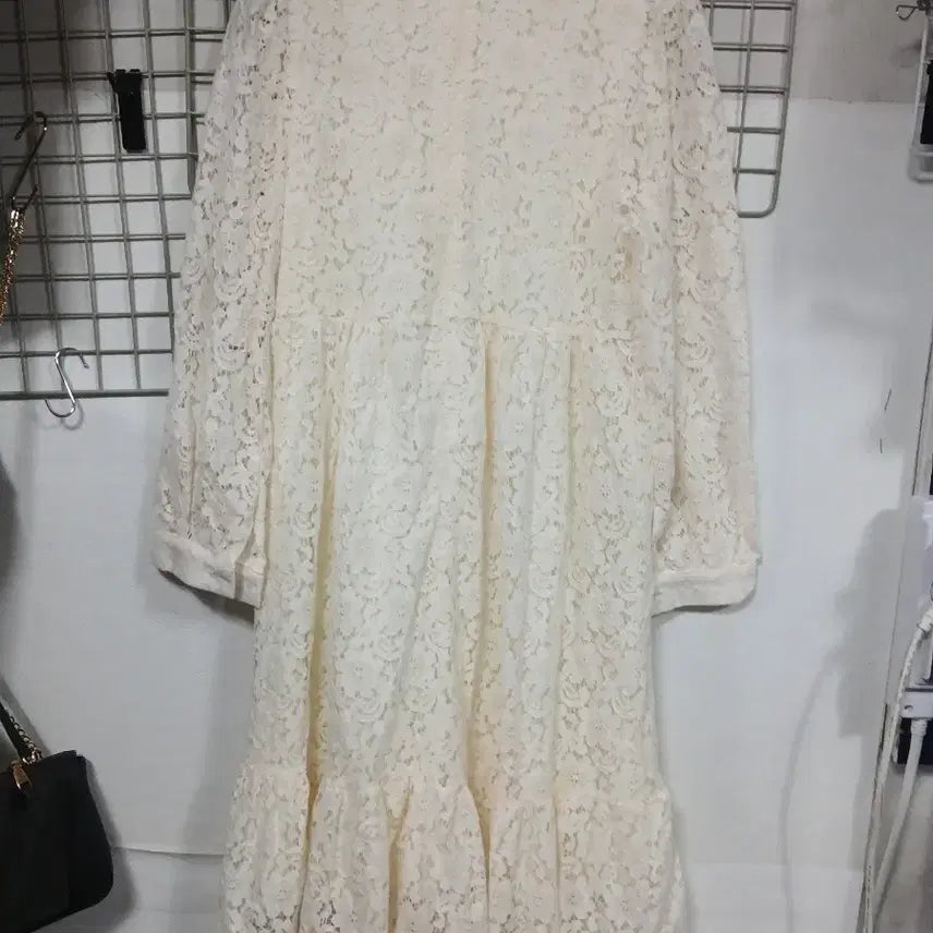 [BUNJANG] Ivory Lace Long Dress / 아이보리 레이스 롱 원피스