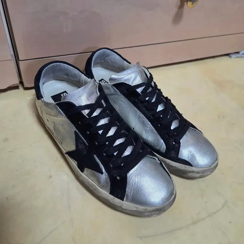 [BUNJANG] Golden Goose Superstar Sneakers (Silver/Black, Size 39) / 골든구스 정품 스니커즈