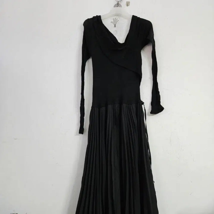 [BUNJANG] Black Pleated Long Dress / 블랙 플리츠 롱 원피스55