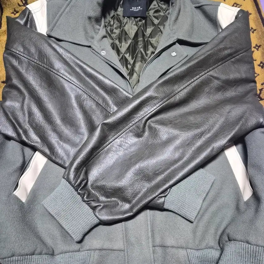 [BUNJANG] D.BY.M Leather Sleeve Color Block Baseball Jacket / D.BY.M 가죽 팔 배색 야구 점퍼