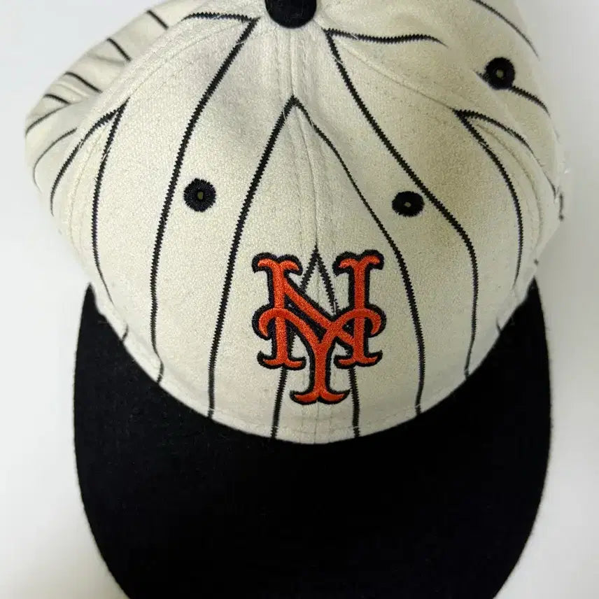 [BUNJANG] Aim Leon Dore x New Era Wool Mets Hat Cream / 에임레온도르 x 뉴에라 울 메츠 햇 크림