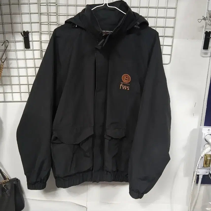 [BUNJANG] Hummel Black Hooded Windbreaker Jacket / 험멜 블랙 후드 바람막이 자켓
