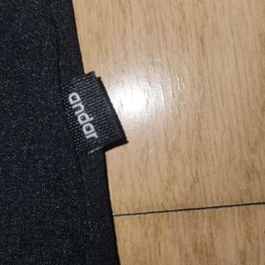 [BUNJANG] Andar Black Short Sleeve Collared T-shirt (Size M) / 블랙 반팔 카라 티셔츠 안다르 M사이즈입니다