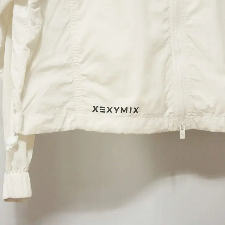 [BUNJANG] Xexymix White Windbreaker Jumper Women&