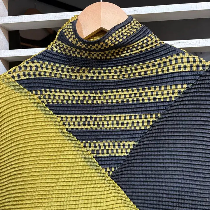 [BUNJANG] Lavita Junko Color-Block Pleated Knit Top / 라비타준코 배색 플리츠 니트