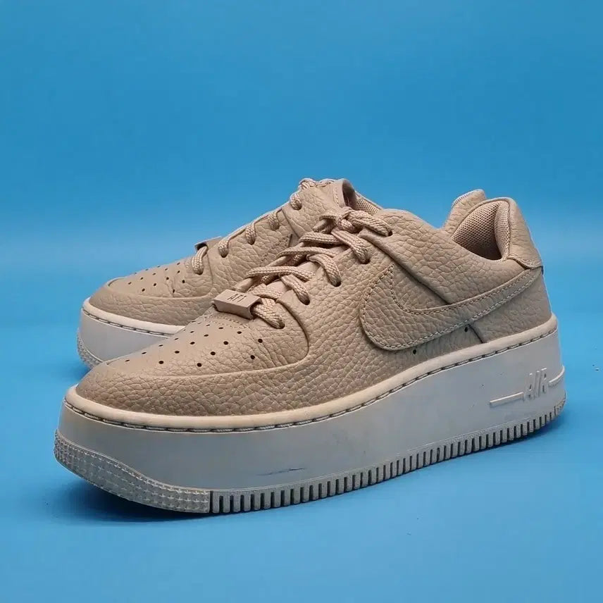 [BUNJANG] Nike Air Force 1 Sage Low Sneakers / h 나이키 에어포스1 세이지로우 운동화225