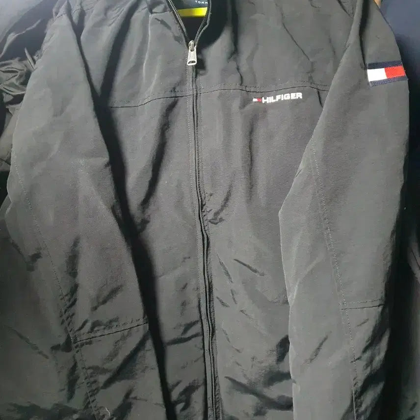 [BUNJANG] Tommy Hilfiger Black Windbreaker Zip-Up Jacket L / 타미힐피거 블랙 바람막이 집업L