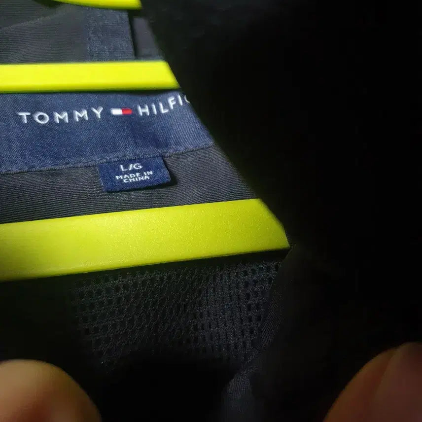 [BUNJANG] Tommy Hilfiger Black Windbreaker Zip-Up Jacket L / 타미힐피거 블랙 바람막이 집업L