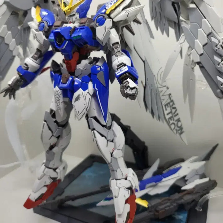 [SOLD OUT] 반다이 MG 1 / 100 하이레졸루션 윙건담