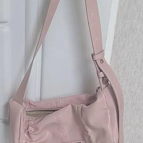 [BUNJANG] Matin Kim Shoulder Bag Pink / 마뗑킴 숄더백 핑크