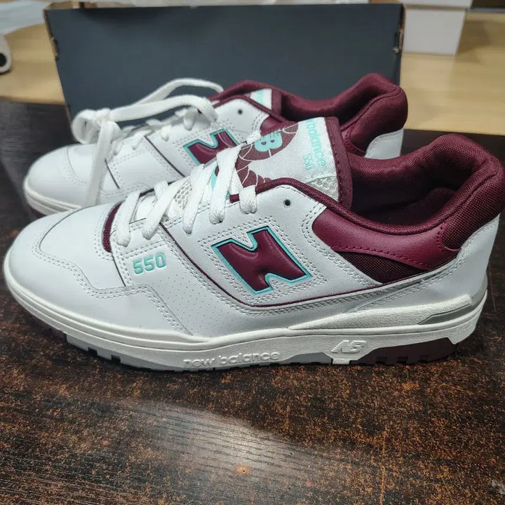 [BUNJANG] New Balance 550 Sneakers / 270 새상품 뉴발른스 550