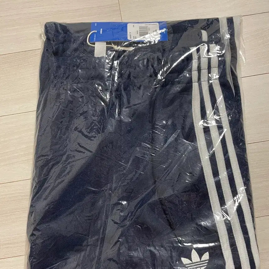 [SOLD OUT] [새상품] 아디다스 배기핏 파이어버드 트랙팬츠 S, XL, 2XL 사이즈