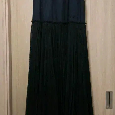 [BUNJANG] Lucky Chouette Black Pleated Long Skirt / 럭키슈에뜨 블랙 플리츠 롱 스커트