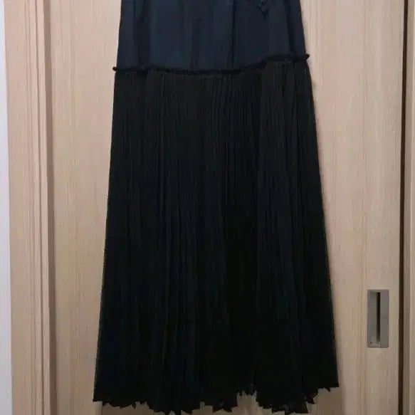[BUNJANG] Lucky Chouette Black Pleated Long Skirt / 럭키슈에뜨 블랙 플리츠 롱 스커트
