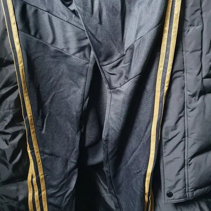 [BUNJANG] Adidas Real Madrid Training Pants Black/Gold S / 아디다스 레알마드리드 트레이닝 바지 블랙/골드s