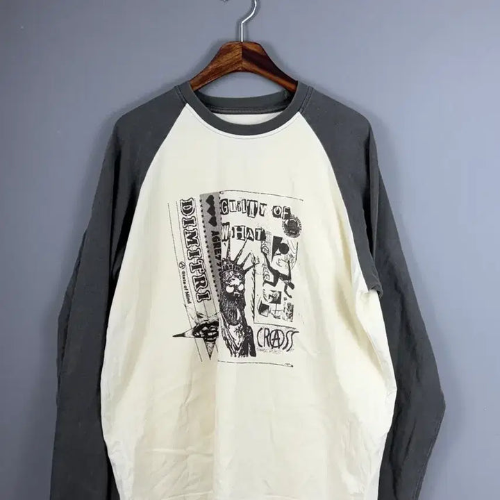 [BUNJANG] DIMITRIBLACK Raglan Pigment Artwork T-shirt E38 / 디미트리블랙 래글런 피그먼트 아트웍 티셔츠 E38