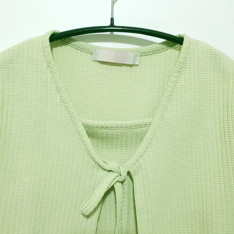 [BUNJANG] Crop Sleeveless Top &amp; Cardigan Two-Piece Set / 크롭 민소매 티 &amp; 가디건 투피스 F_S2010