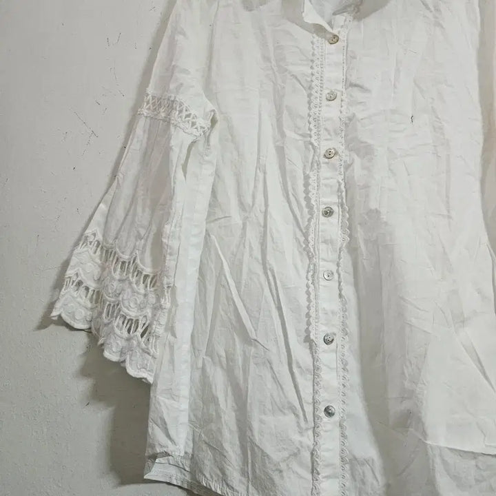 [BUNJANG] Lace Sleeve White Blouse / 레이스 소매 화이트 블라우스