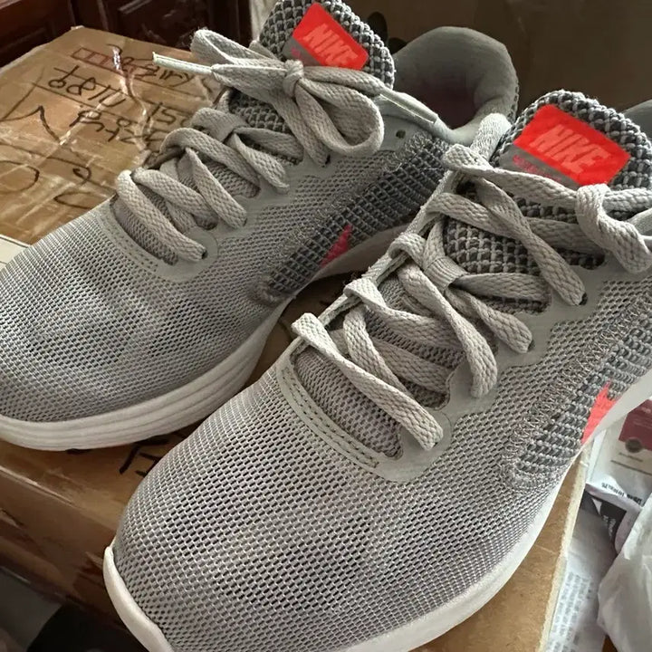[BUNJANG] Nike Fly London Evolution 3 React, Nike Free Training (235mm, 240mm) / 나이키 240mm 플라이런던 에볼루션3 리액트 , 나이키 235mm 프리