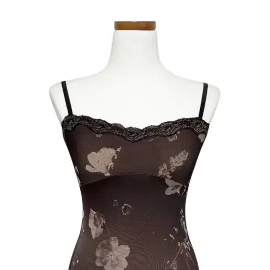 [BUNJANG] Our Cabinet Rit Kim Flower Sleeveless Top Brown / 아워캐비넷 릿킴 플라워 슬리브리스 브라운 새상품