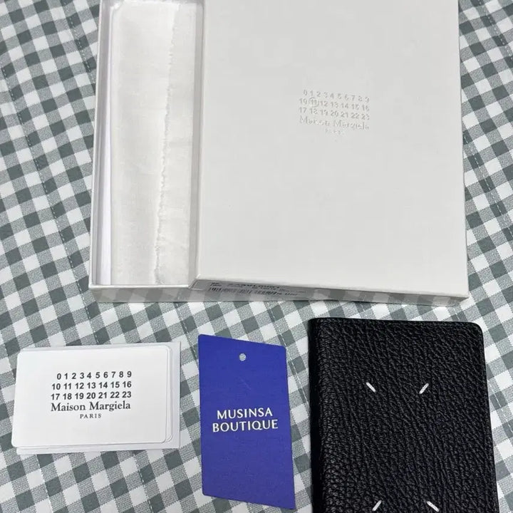 [SOLD OUT] 메종마르지엘라 여권 지갑
