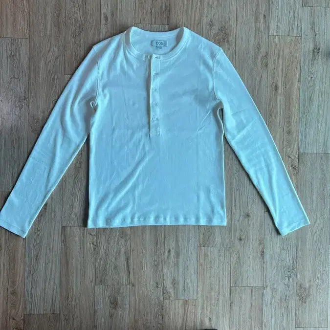 [BUNJANG] COS Slim Ribbed Cotton Long Sleeve Henry T-shirt / 슬림 리브드 코튼 롱 슬리브 헨리 티셔츠