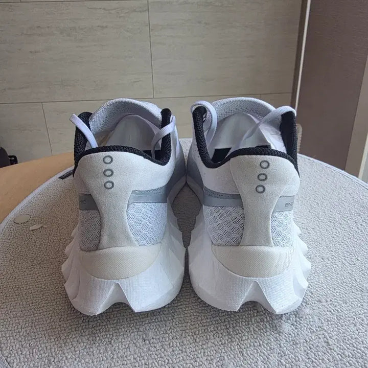 [BUNJANG] Saucony Endorphin Pro 4 Running Shoes - White, Size 265 (Mint Condition) / 써코니 엘돌핀 프로4 화이트 265 민트급 팝니다